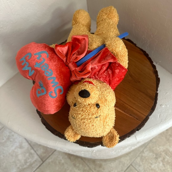 ❤️Vintage Disney Store Winnie the Pooh Valentines "Be My Sweety" Hearts Plush - Picture 15 of 16